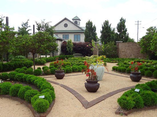 Paul J Ciener Botanical Garden